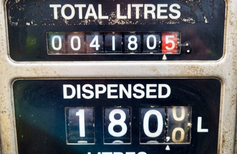 Photo of the bowser meter showing 180 litres dispensed